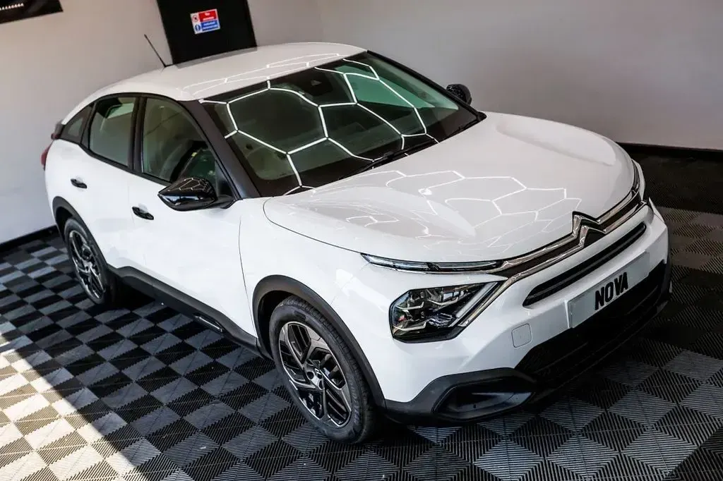 Used Citroën C4 PureTech 102 HP (75 kW) 2023 White SUV