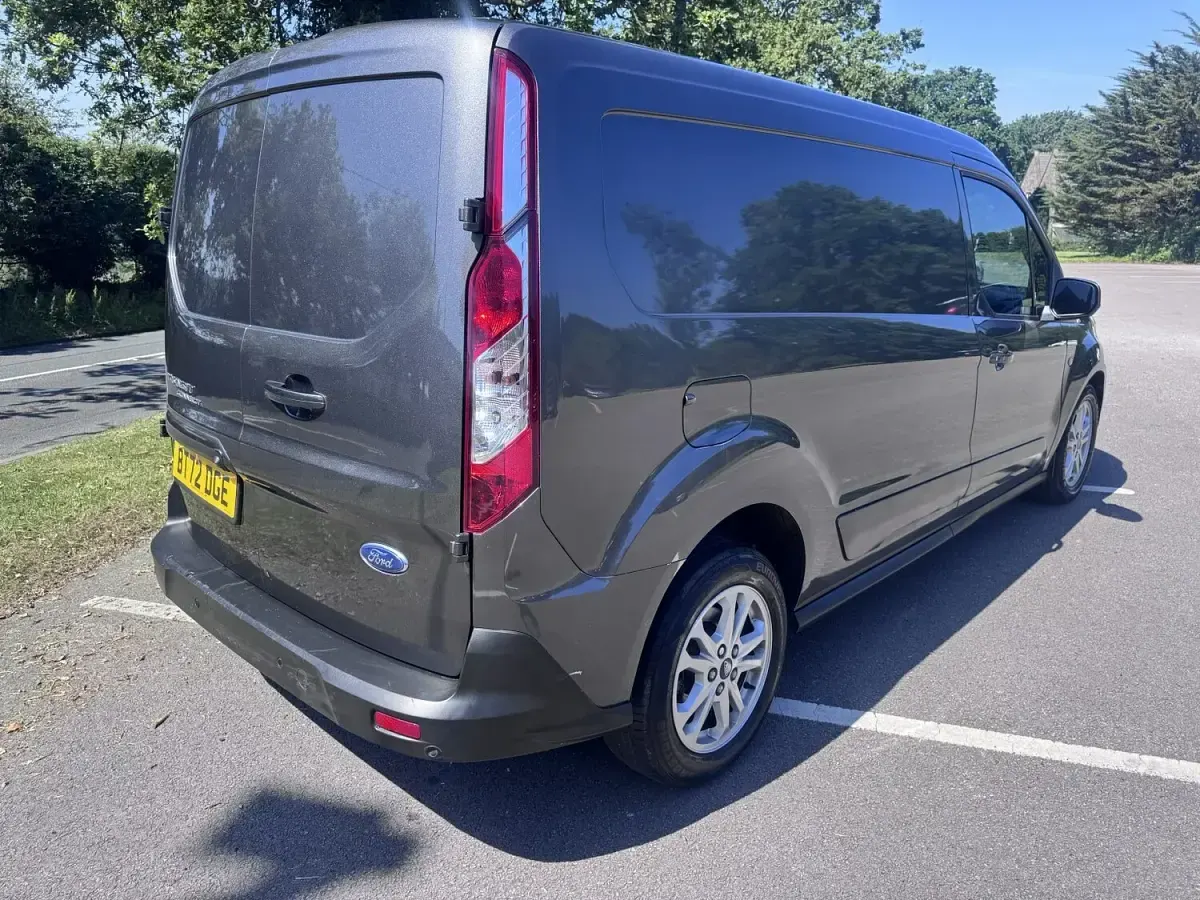 Used Ford Transit Connect Limited 100 HP (73 kW) 2022 Grey MPV