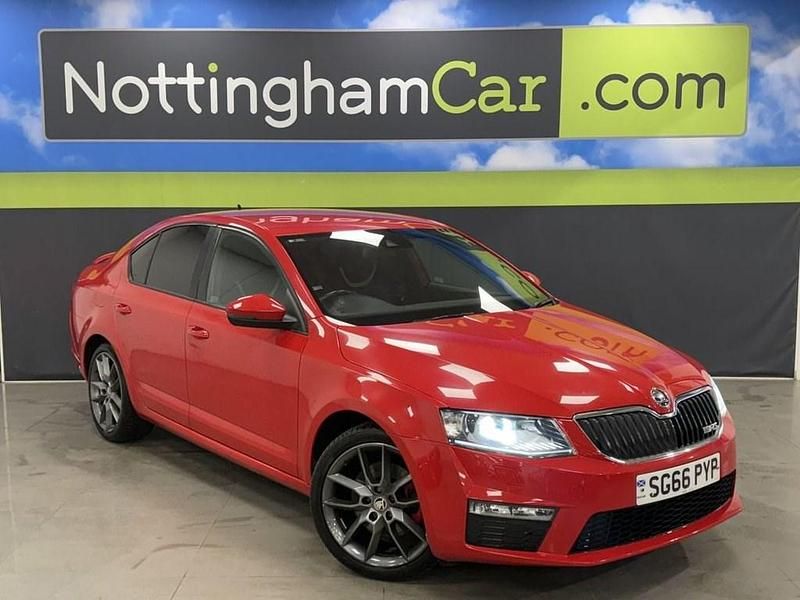 Used Skoda Octavia vRS 184 HP (135 kW) 2016 Red Hatchback