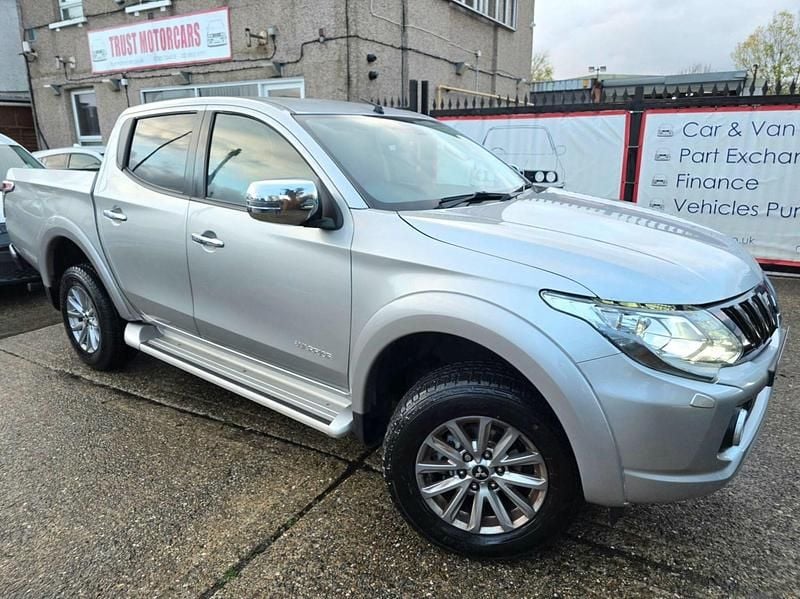 Used Mitsubishi L200 Warrior 181 HP (133 kW) 2019 Silver Pickup