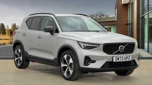 Used 2024 Volvo XC40 Ultimate SUV | £32,495 (Good price) - Image 1/4