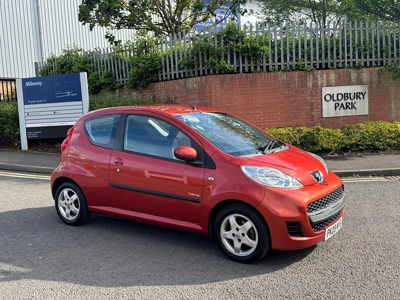 Used Peugeot 107 68 HP (50 kW) 2009 Orange Hatchback