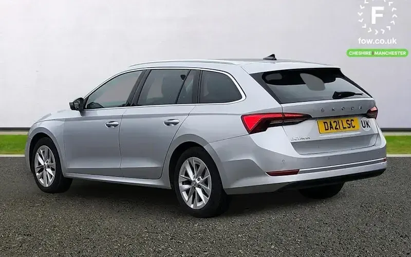Gebraucht Skoda Octavia SE L 150 PS (110 kW) 2024 Kombi