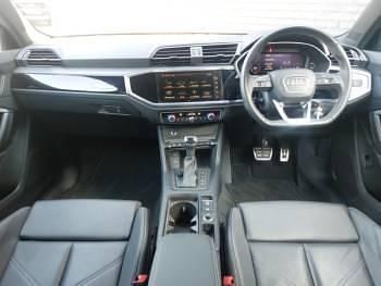 Used Audi Q3 Black Edition 150 HP (110 kW) 2023 Red SUV