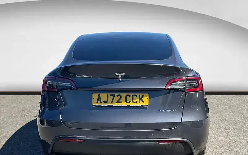 Usado Tesla Model Y Long Range AWD 286 kW (389 HP) 2025 SUV