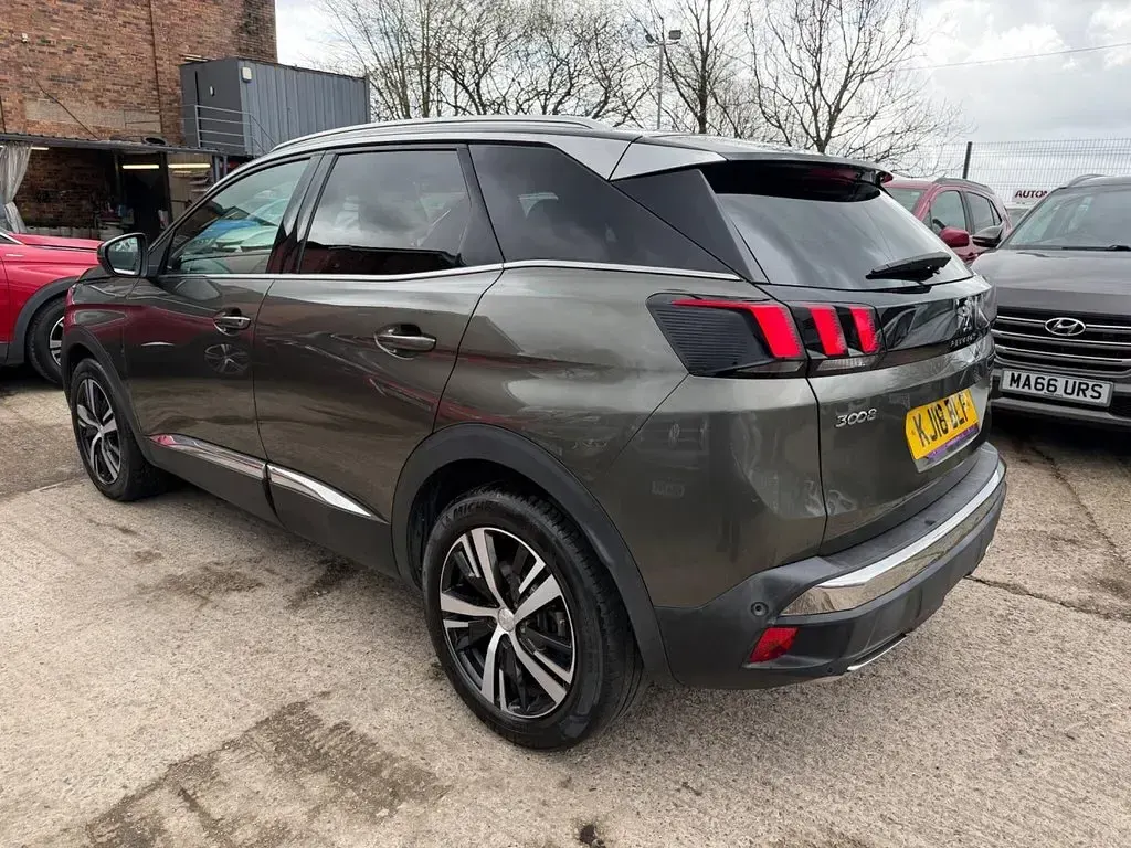 Used Peugeot 3008 GT-line 130 HP (95 kW) 2018 Grey SUV