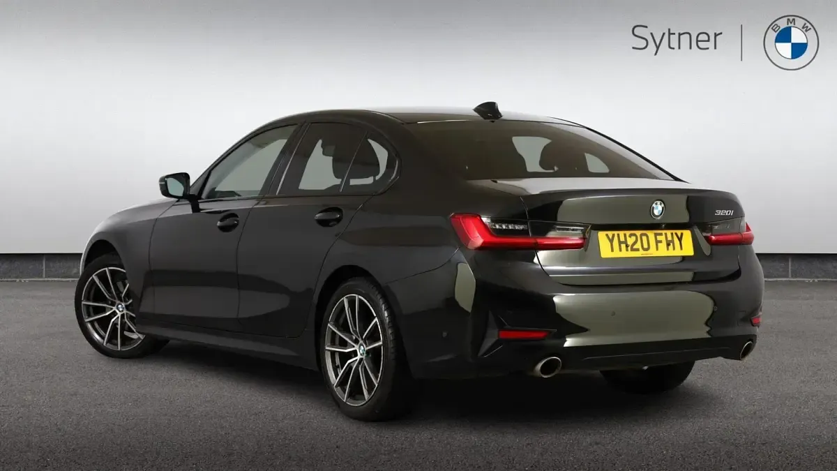 Used BMW 320 Sport Line 181 HP (133 kW) 2020 Black