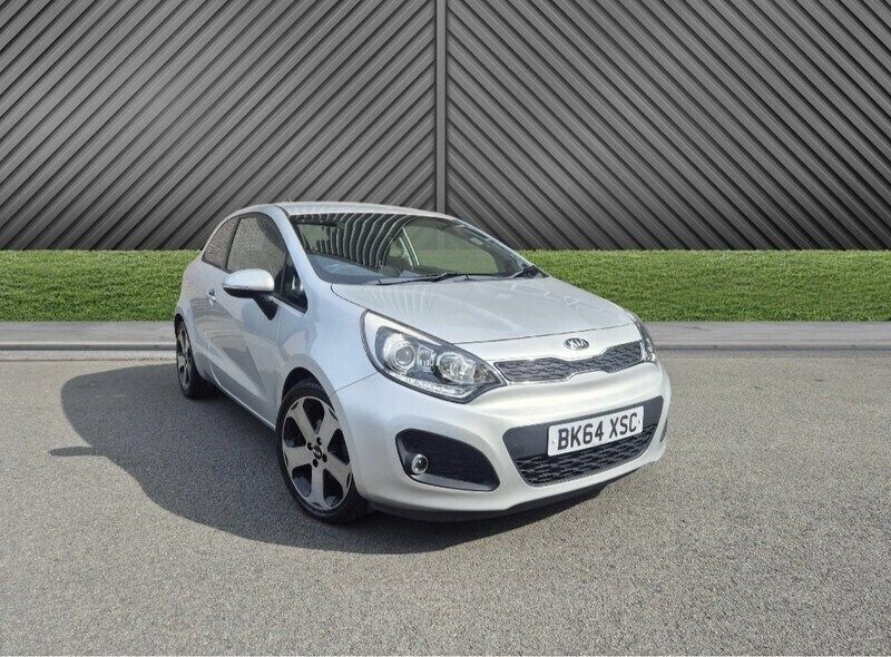 Silver Used 2014 Kia Rio 3 Hatchback | £3,995 (Super price) - Image 1/4