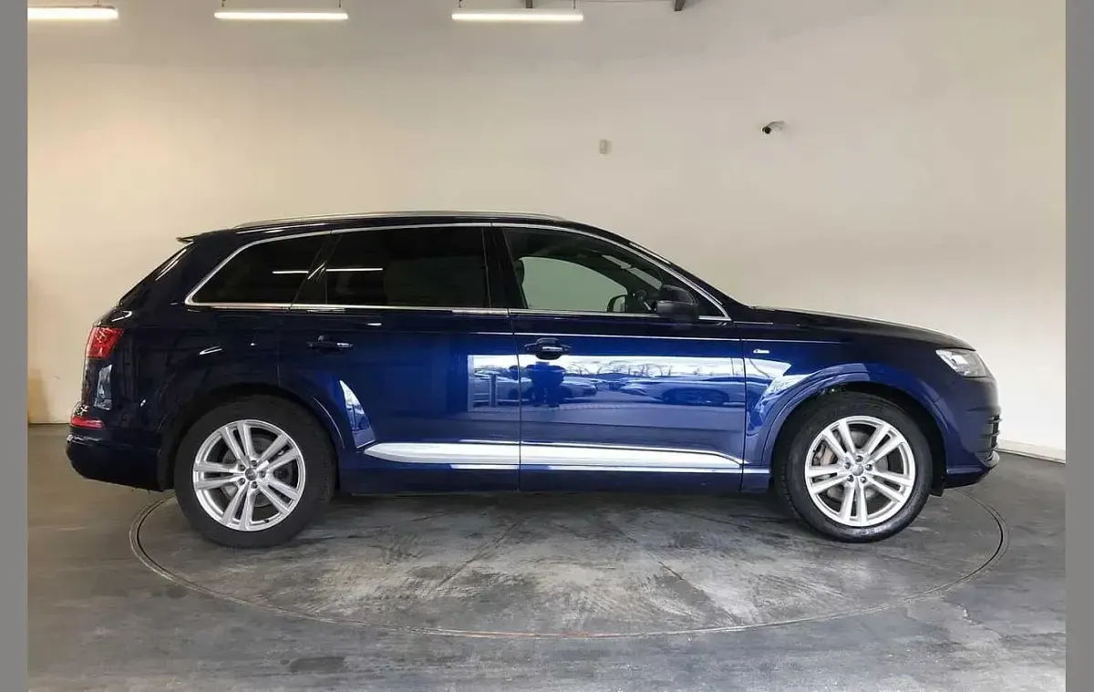 Używany Audi Q7 S-Line 231 KM (169 kW) 2019 Niebieski SUV