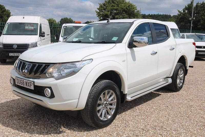 White Used 2018 Mitsubishi L200 Pickup | £8,999 - Image 1/4
