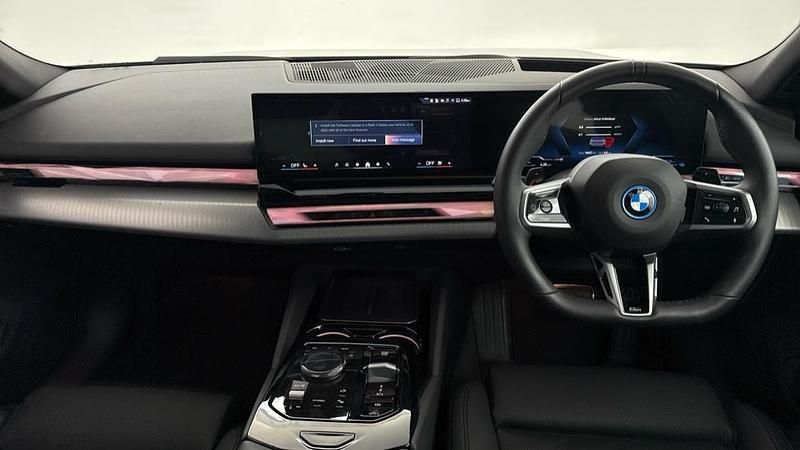 Used BMW 530e M Sport 295 HP (216 kW) 2025 Grey Sedan