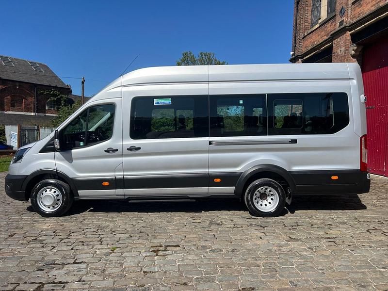 Second-hand Ford Transit 170 CP (125 kW) 2023 Argintiu