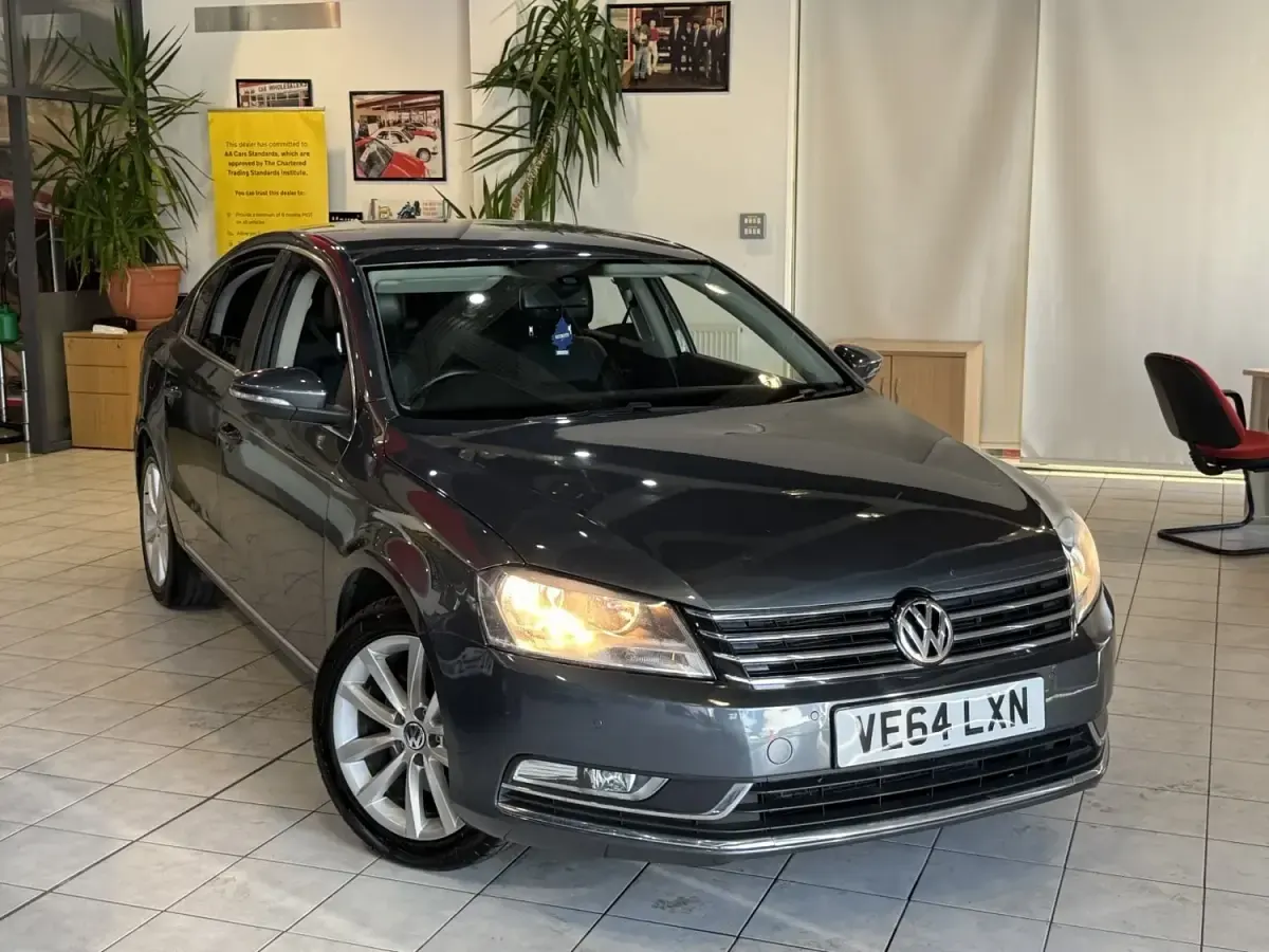Begagnad VW Passat Executive 2014 Grå Sedan