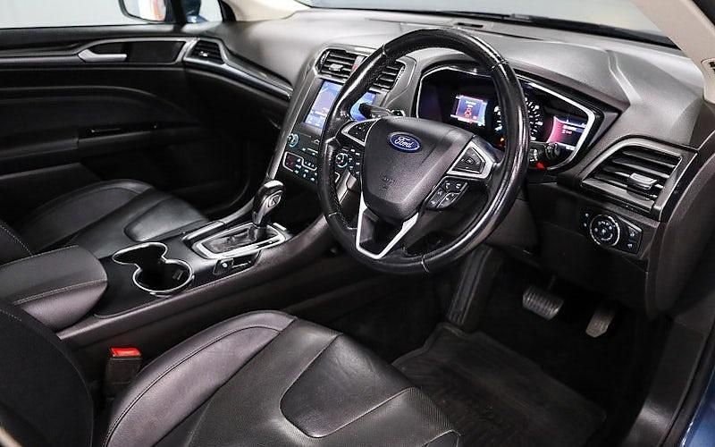 Second-hand Ford Mondeo Titanium 188 CP (138 kW) 2020 Albastru Break