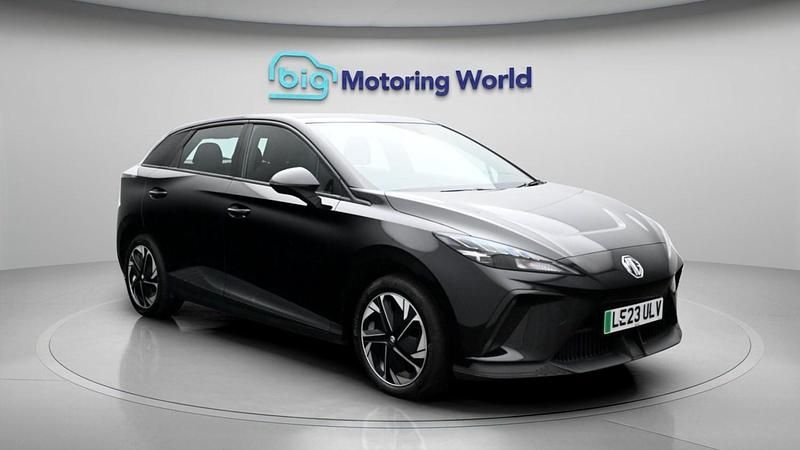 Used MG MG4 EV SE 319 kW (435 HP) 2023 Black Hatchback