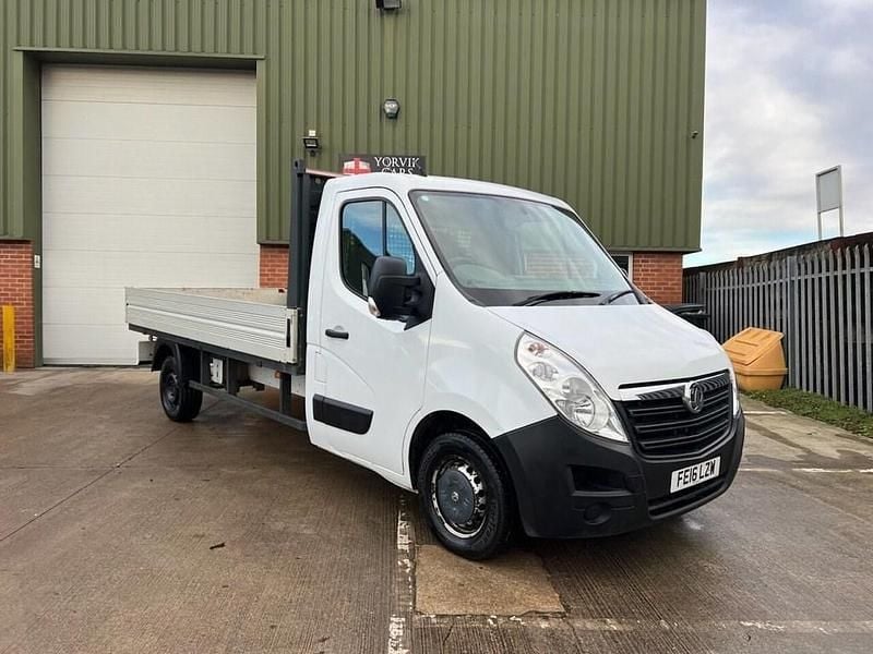 White Used 2016 Vauxhall Movano Van | £5,990 (Fair price) - Image 1/3