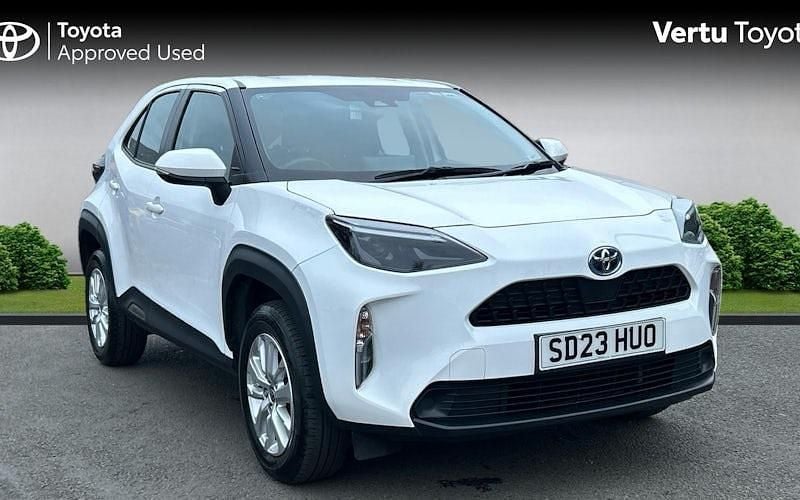 Used 2025 Toyota Yaris Hybrid Estate | £19,257 (Super price) - Image 1/4