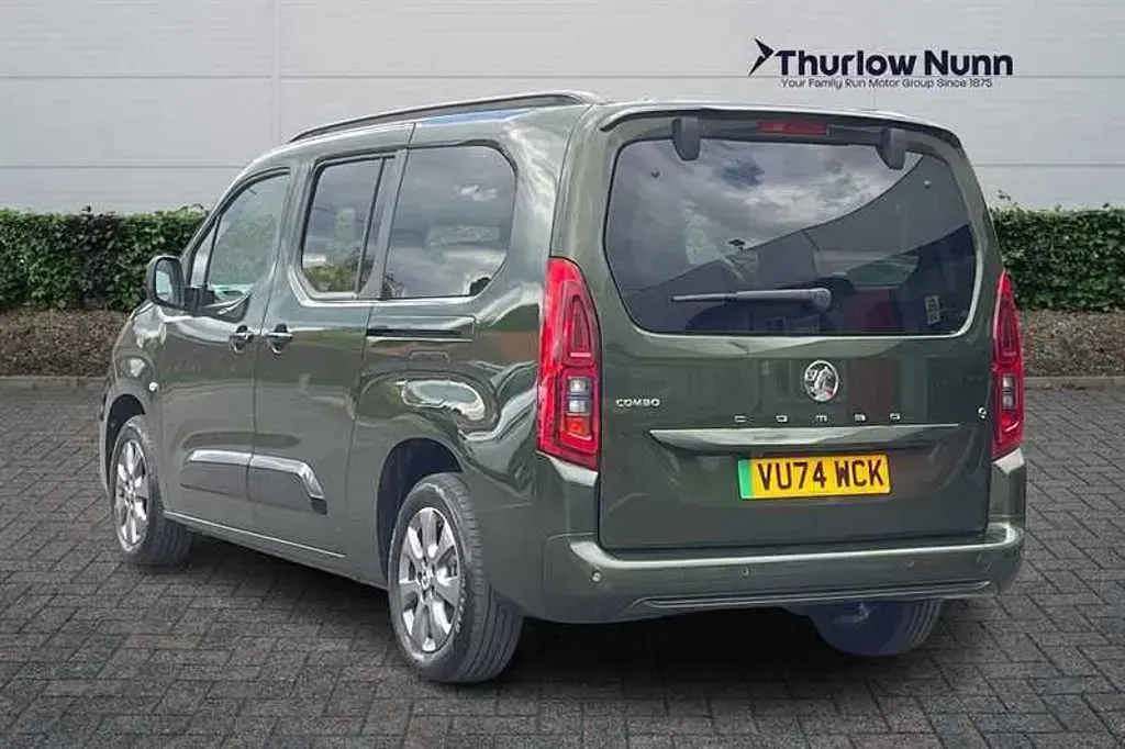 Used Vauxhall Combo Ultimate 100 kW (136 HP) 2025 Green MPV