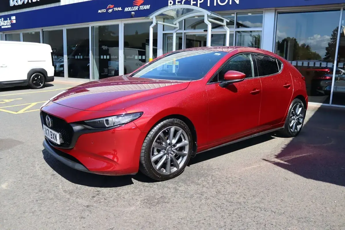 Used Mazda 3 Inclusive 122 HP (89 kW) 2021 Red Hatchback