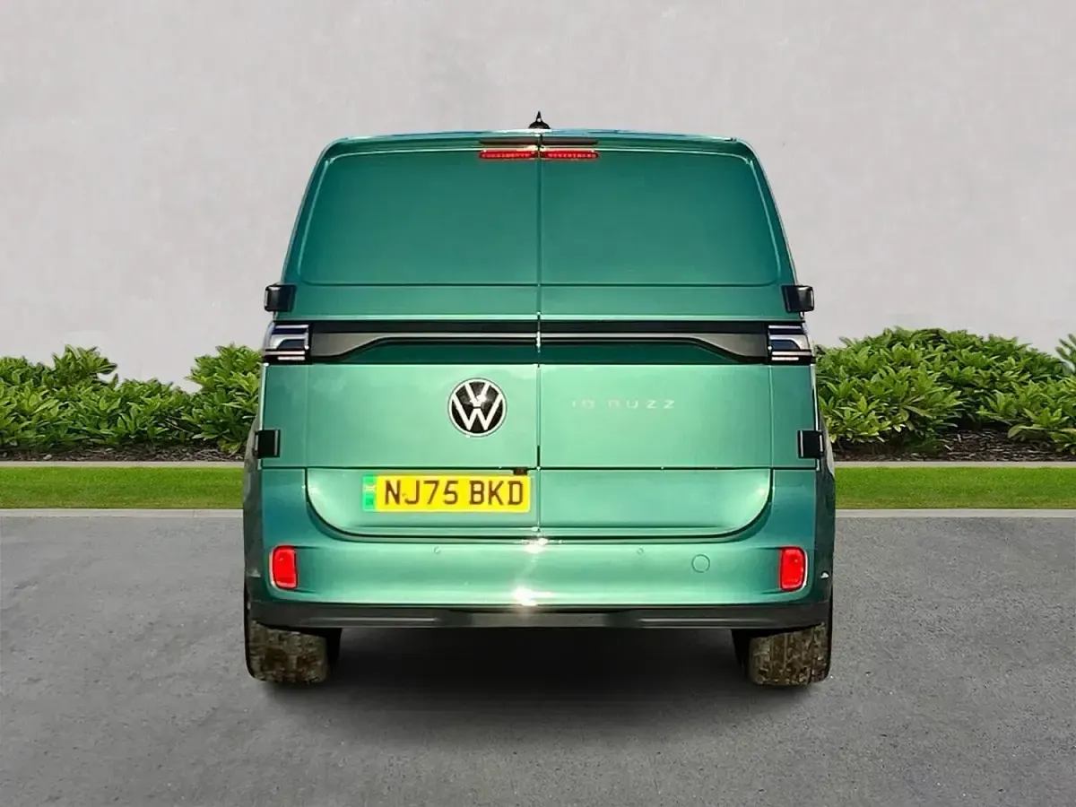 Used VW ID. Buzz 210 kW (286 HP) 2025 Green MPV