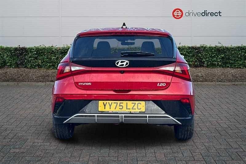 New Hyundai i20 Blackline 90 HP (66 kW) 2025 Red Hatchback