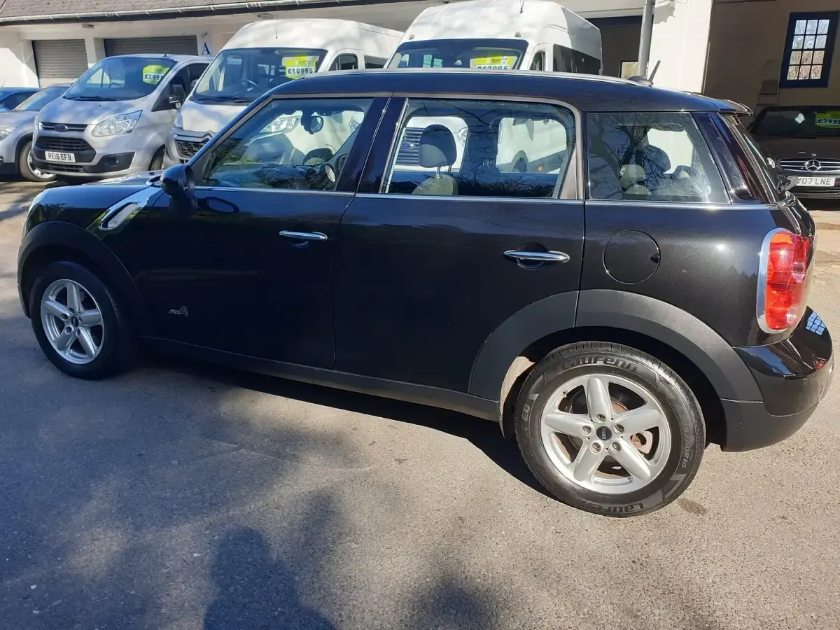 Used Mini Cooper D Countryman 112 HP (82 kW) 2013 Black SUV