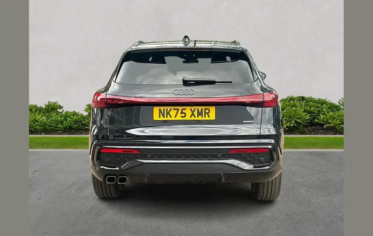Used Audi Q5 Advanced 204 HP (150 kW) 2025 Black SUV