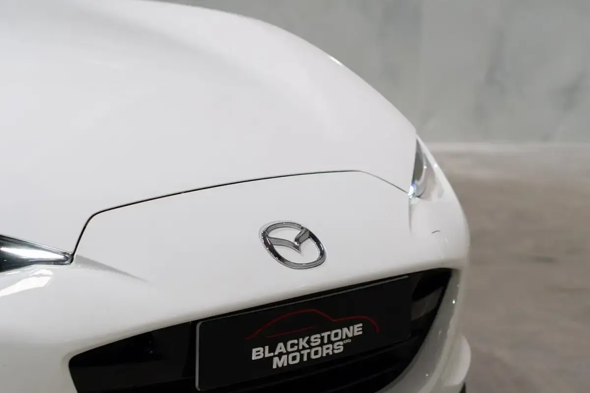 Begagnad Mazda MX5 Exclusive-Line 132 HK (97 kW) 2023 Vit Cab