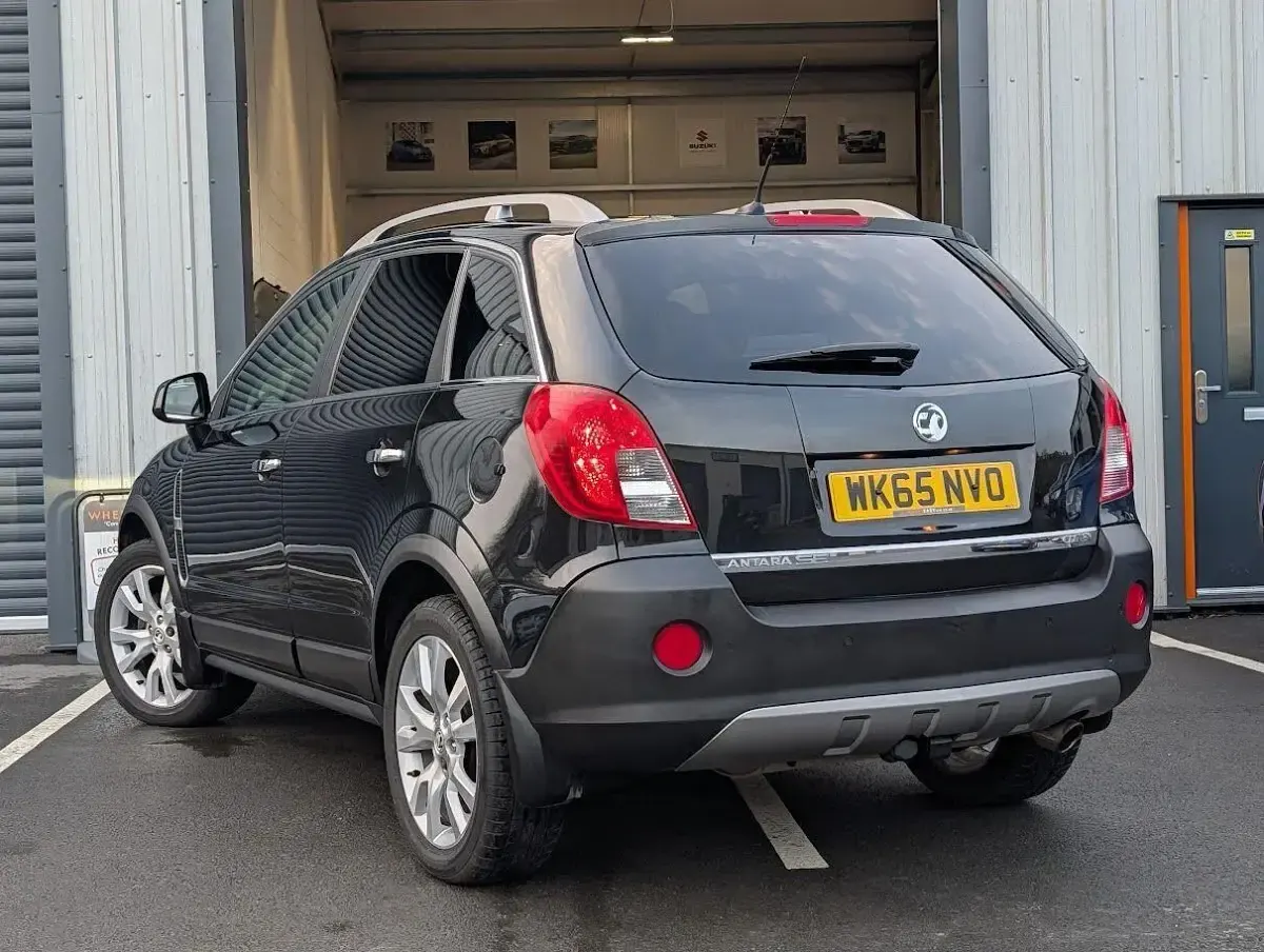 Second-hand Vauxhall Antara S 163 CP (119 kW) 2015 Negru SUV