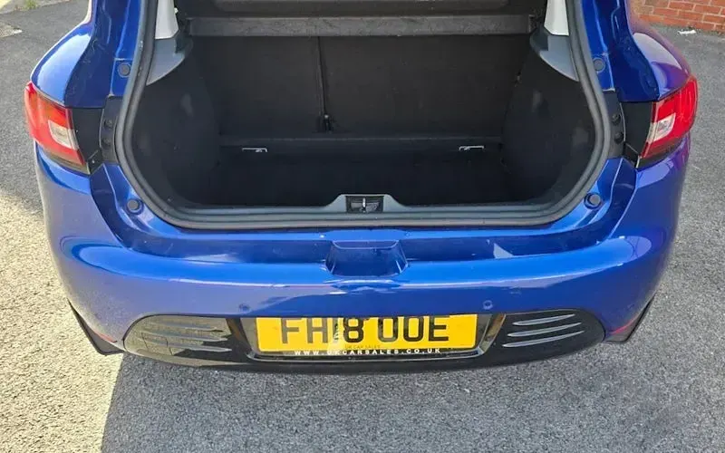 Used Renault Clio IV Iconic 90 HP (66 kW) 2018 Blue Hatchback