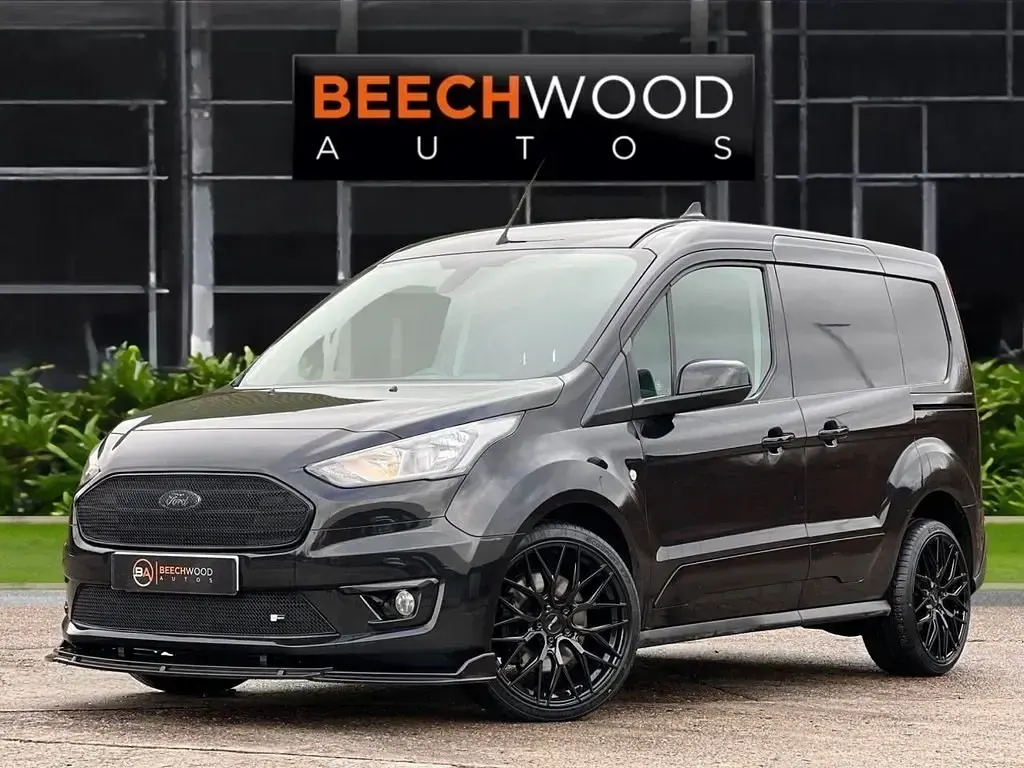 Begagnad Ford Transit Connect Limited 120 HK (88 kW) 2022 Svart Minibuss