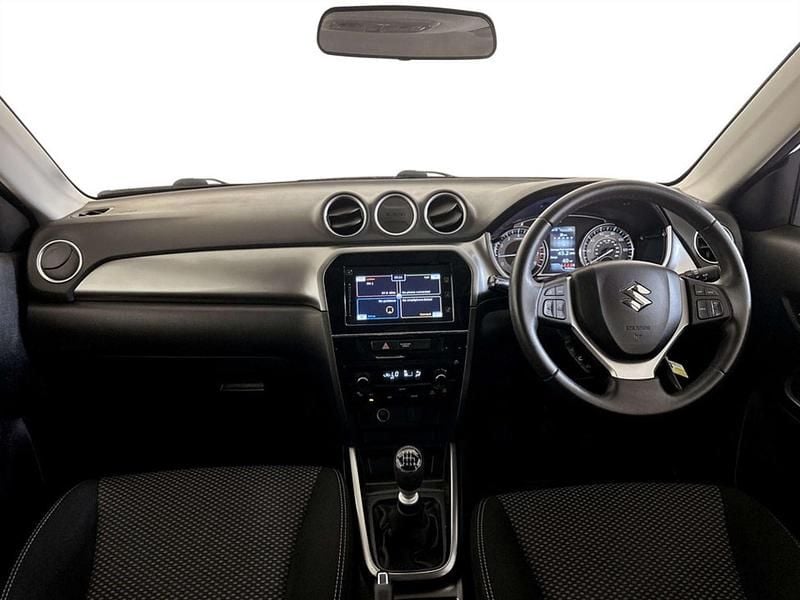 Used Suzuki Vitara SZ-T 140 HP (102 kW) 2020 White Hatchback