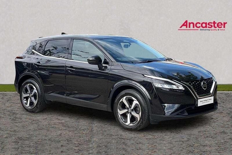 Black Used 2022 Nissan Qashqai N-Connecta SUV | £17,475 (Fair price) - Image 1/4
