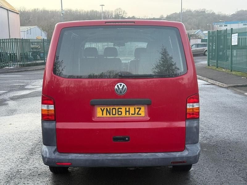 Used VW T5 84 HP (61 kW) 2006 Red Van