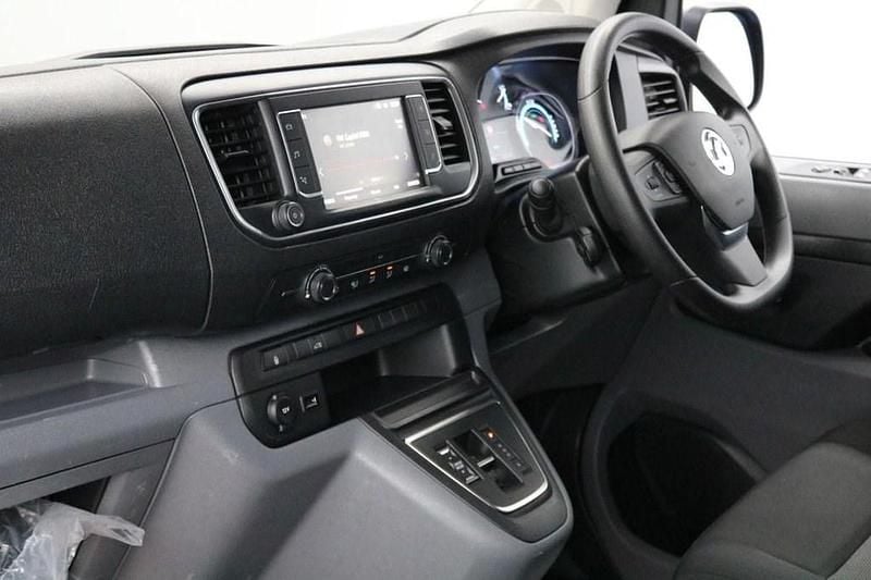 Used Vauxhall Vivaro 100 kW (136 HP) 2022 Mauve/pink MPV