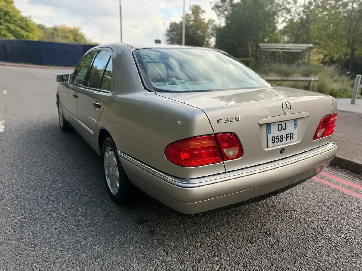Used Mercedes E200 Avantgarde 2002 Gold Sedan