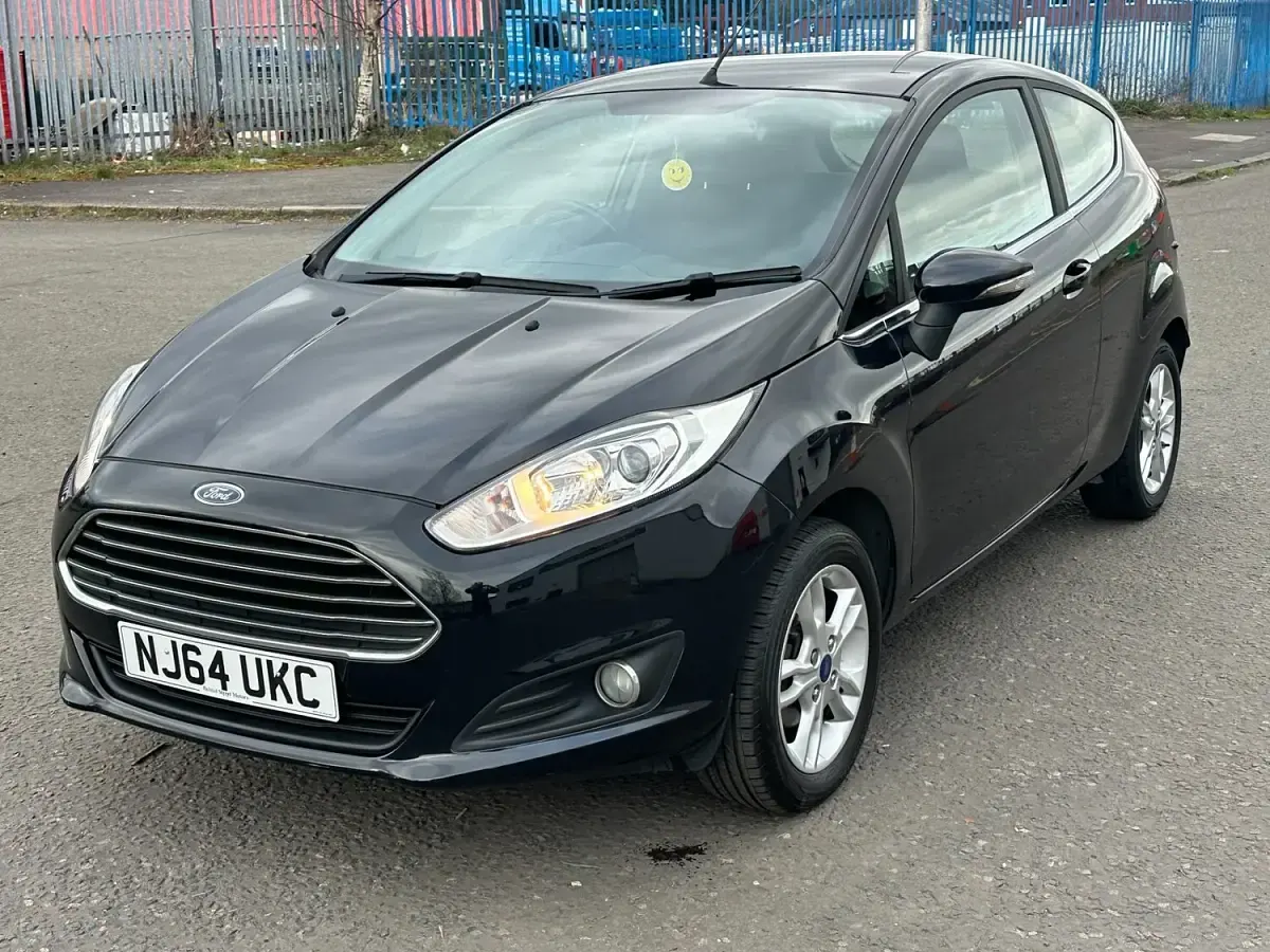 Used Ford Fiesta Zetec 82 HP (60 kW) 2014 Black Hatchback