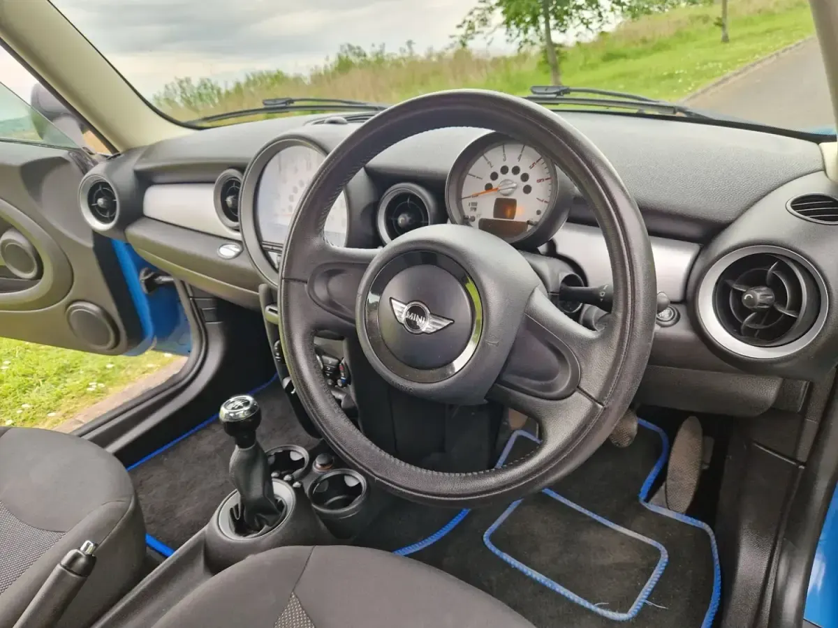 Used Mini One D Hatch 90 HP (66 kW) 2013 Blue Hatchback