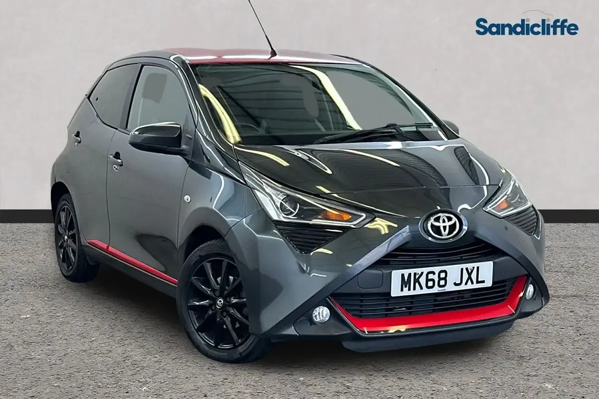 Used Toyota Aygo x-press 71 HP (52 kW) 2018 Hatchback