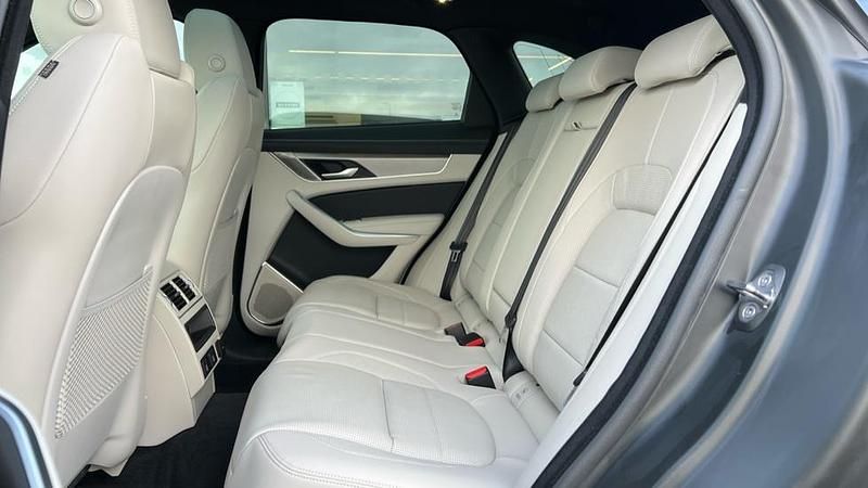 Used Jaguar F-Pace R-Dynamic 300 HP (220 kW) 2024 Portofino blue SUV