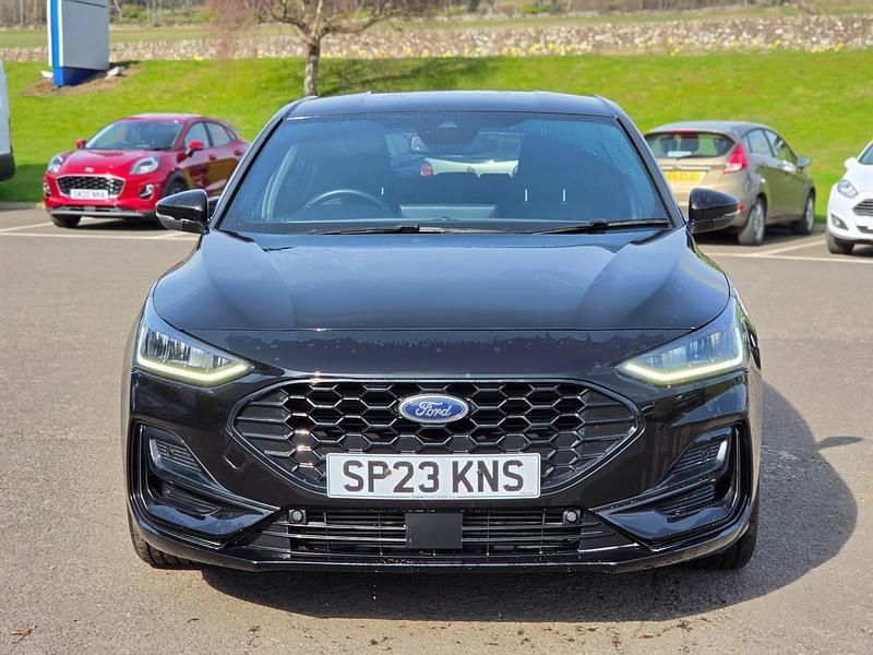 Used Ford Focus ST-Line 125 HP (91 kW) 2023 Black Hatchback