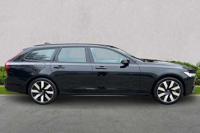 Used Volvo V90 Plus 345 HP (253 kW) 2025 Estate