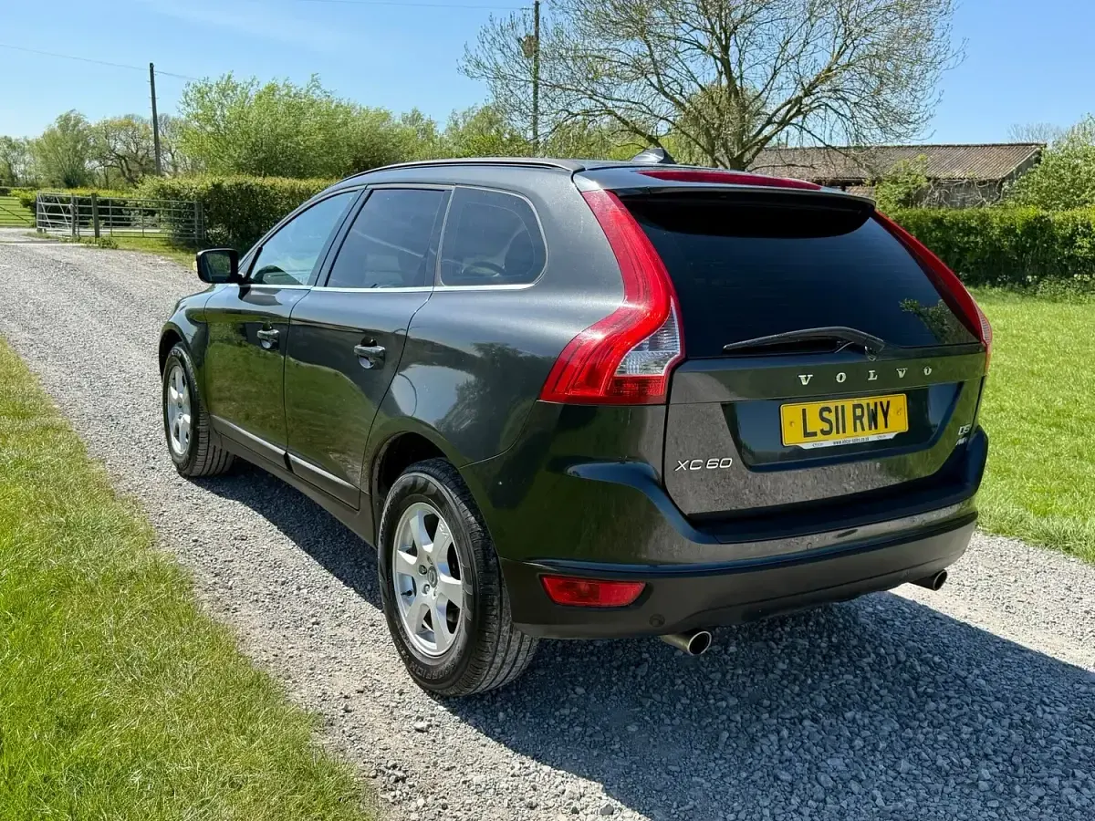 Used Volvo XC60 SE 205 HP (150 kW) 2011 Grey SUV