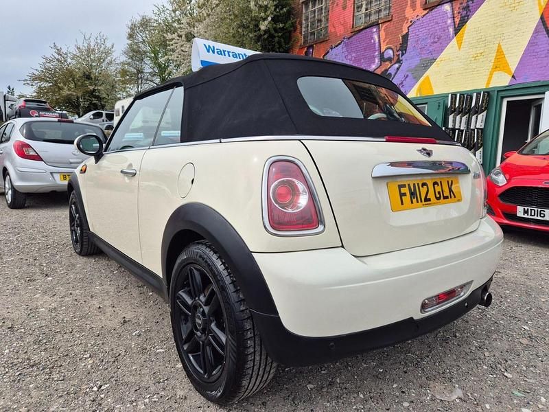 Used Mini Cooper Cabriolet 122 HP (89 kW) 2012 White Cabriolet