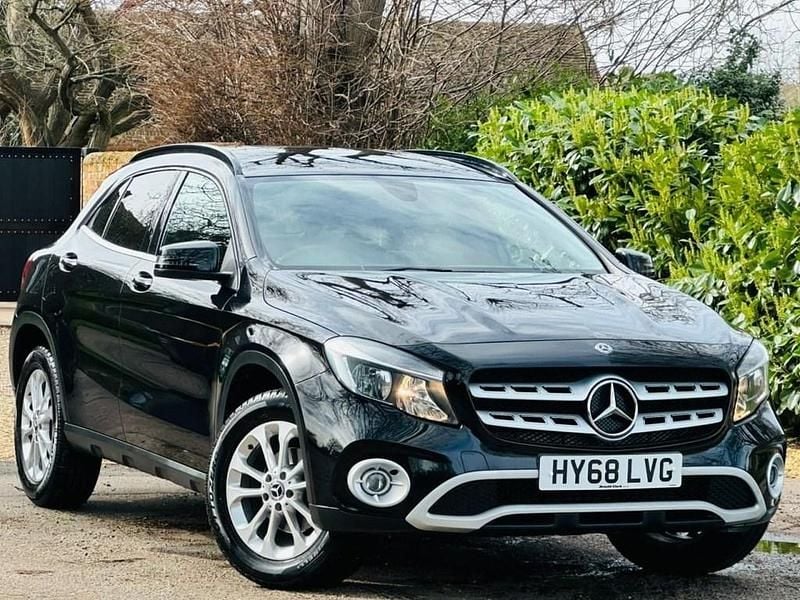 Used Mercedes GLA200 SE 156 HP (114 kW) 2018 Black SUV