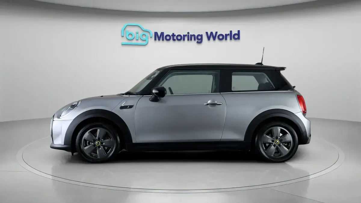 Used Mini Cooper SE Hatch 135 kW (184 HP) 2023 Hatchback