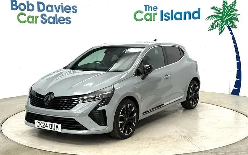 Used Renault Clio Techno 90 HP (66 kW) 2024 Grey Hatchback