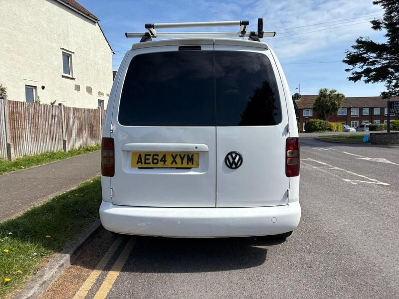 Begagnad VW Caddy Startline 102 HK (75 kW) 2014 Vit Minibuss