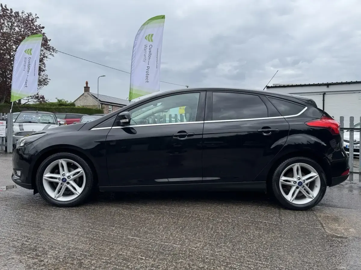 Usado Ford Focus Titanium 120 HP (88 kW) 2017 Preto Citadino