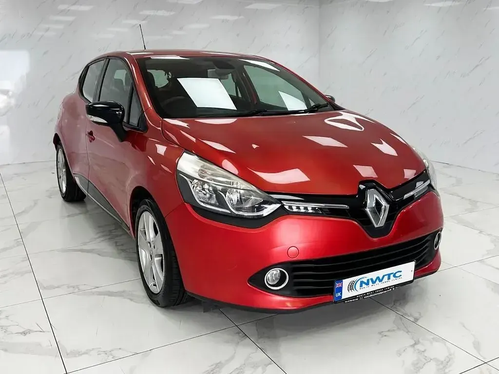 Gebraucht Renault Clio IV Dynamique 75 PS (55 kW) 2014 Rot Kleinwagen